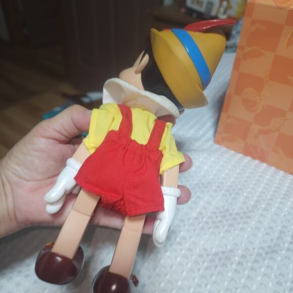 VINTAGE DISNEY PINOCCHIO JOINTED FIGURE APPLAUSE DOLL - Picture 5 of 5